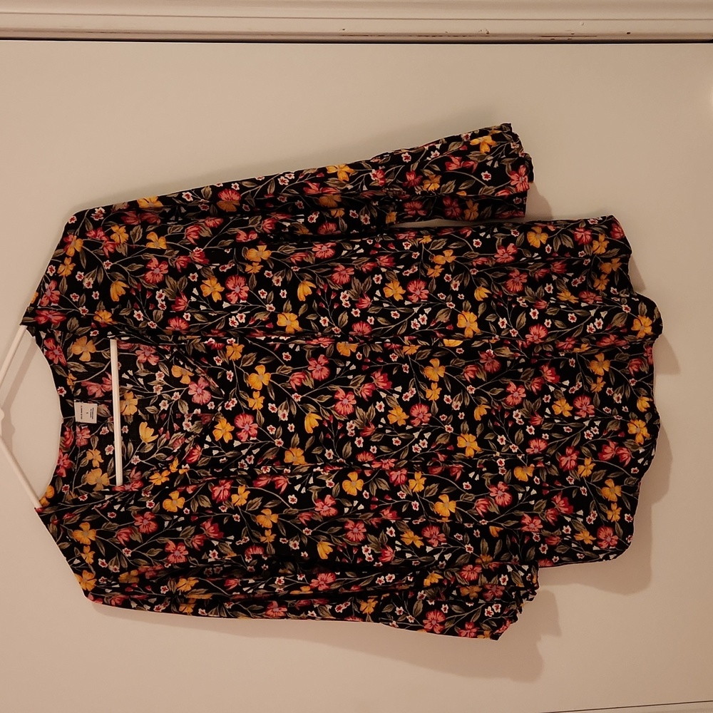 Old Navy Floral Lightweight Boho top, size S